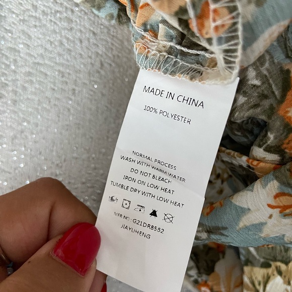 Boutique Rococo Floral Off-Shoulder Long Sleeve Tie-Front Short Dress - Picture 10 of 13